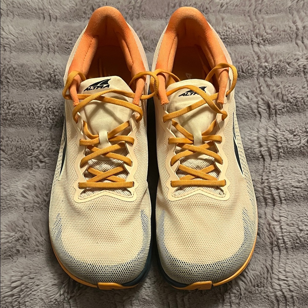 Women’s Altra running shoe